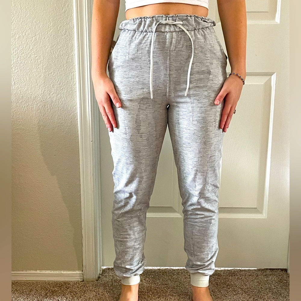 Lululemon Gray Joggers✈️